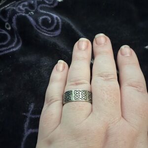 Sz 13 silver Celtic ring